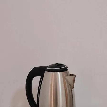 Center * ティラナ