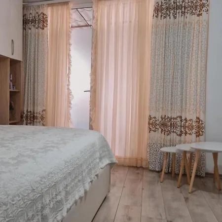 Center ゲストハウス *