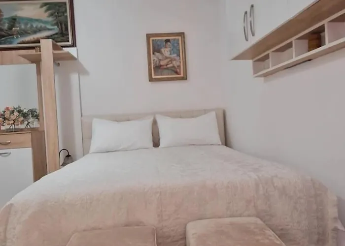 Center ゲストハウス